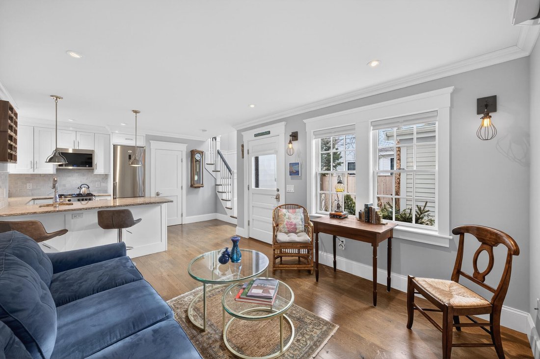Condo in Provincetown, Massachusetts, United States 1 - 17274140