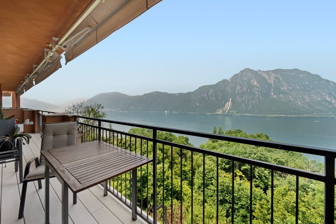 Penthouse in Campione d'Italia, Lombardy, Italy 3 - 17279662