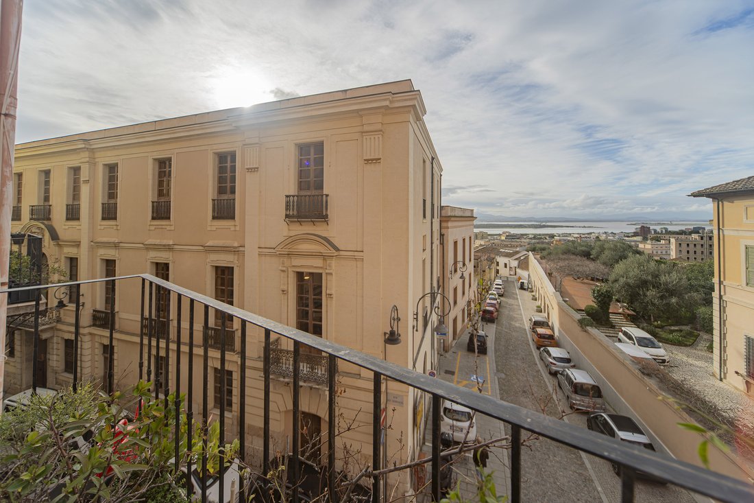 Apartment in Historic Center, Cagliari, Sardinia 1 - 17280241
