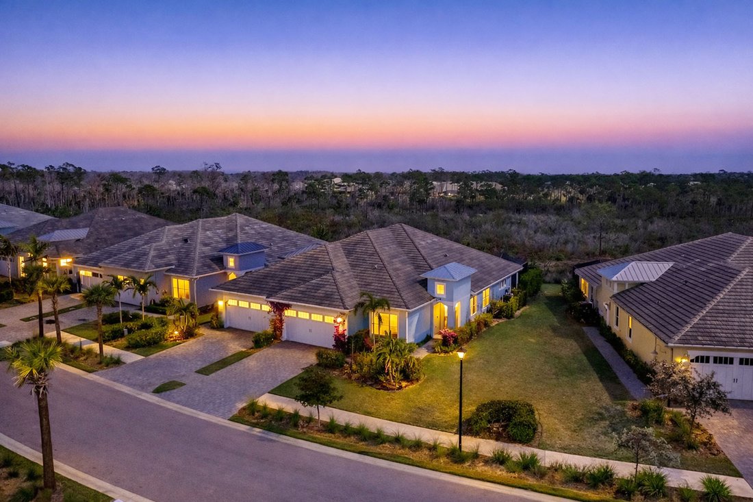 Naples, Florida, United States 3 - 17280176