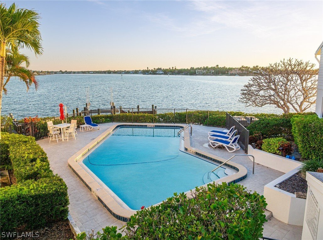 Condo in Naples, Florida, United States 5 - 17280365