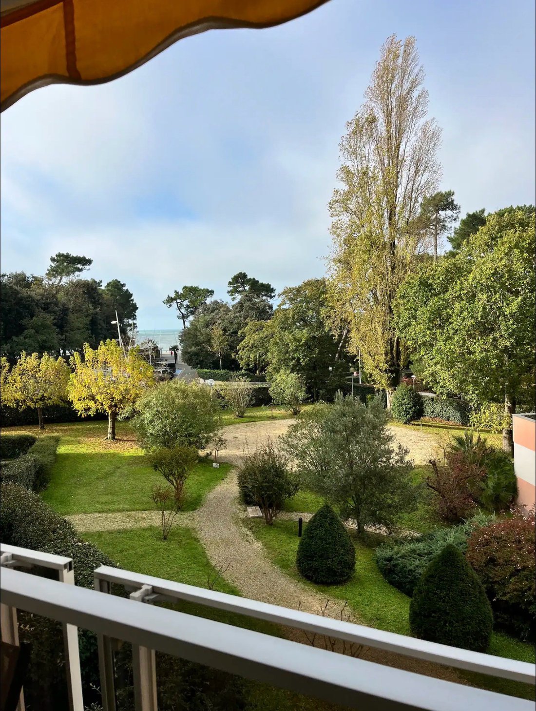 Apartment in Vaux-sur-Mer, Nouvelle-Aquitaine, France 1 - 17281031