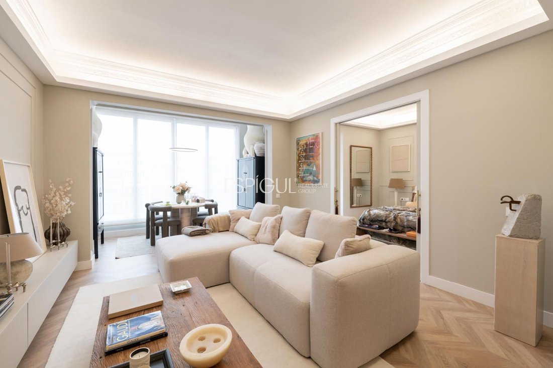 Apartment in Eixample, Barcelona, Spain 1 - 17280392