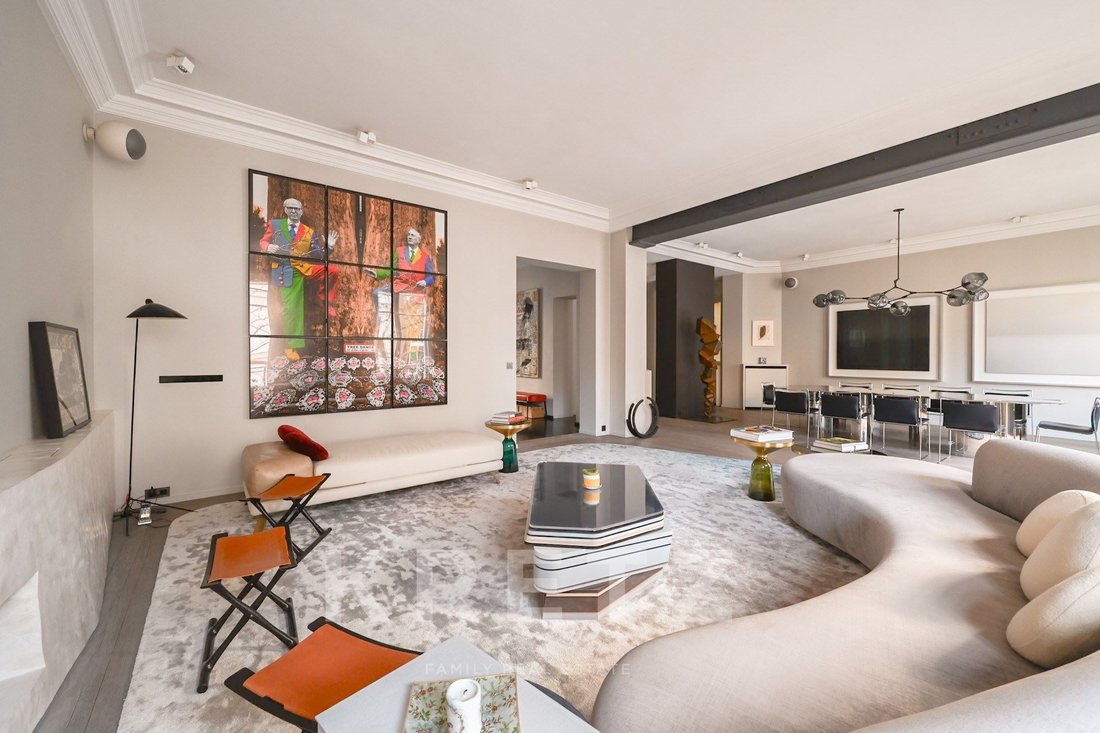 Apartment in Elysées-Madeleine, Paris 8e Arrondissement, Paris 2 - 17281173