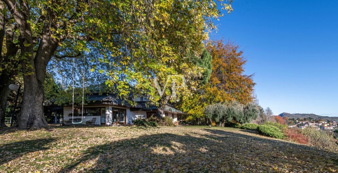 House in San Fermo della Battaglia, Lombardy, Italy 3 - 17280506