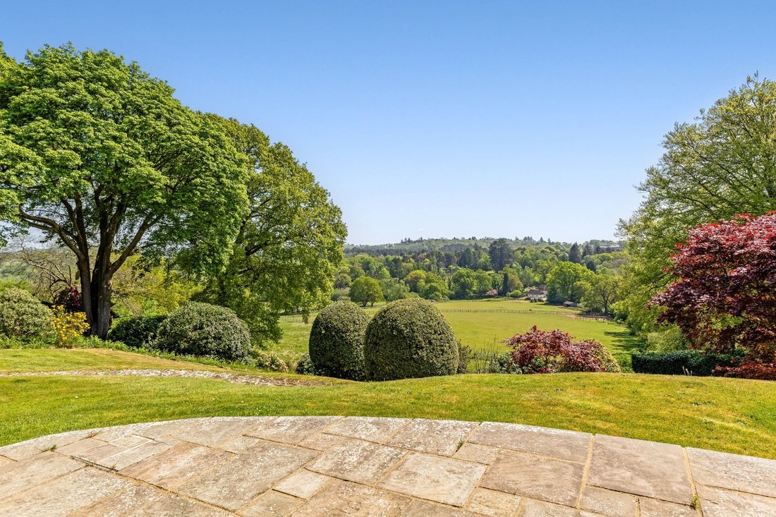 House in Witley, England 4 - 17281060