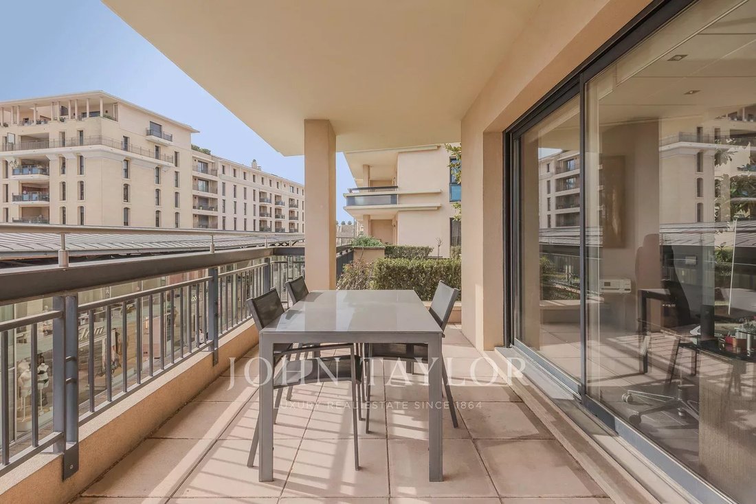 Apartment in Mazarin-Opéra-Bellegarde-Mairie, Aix-en-Provence, France 5 - 17136280
