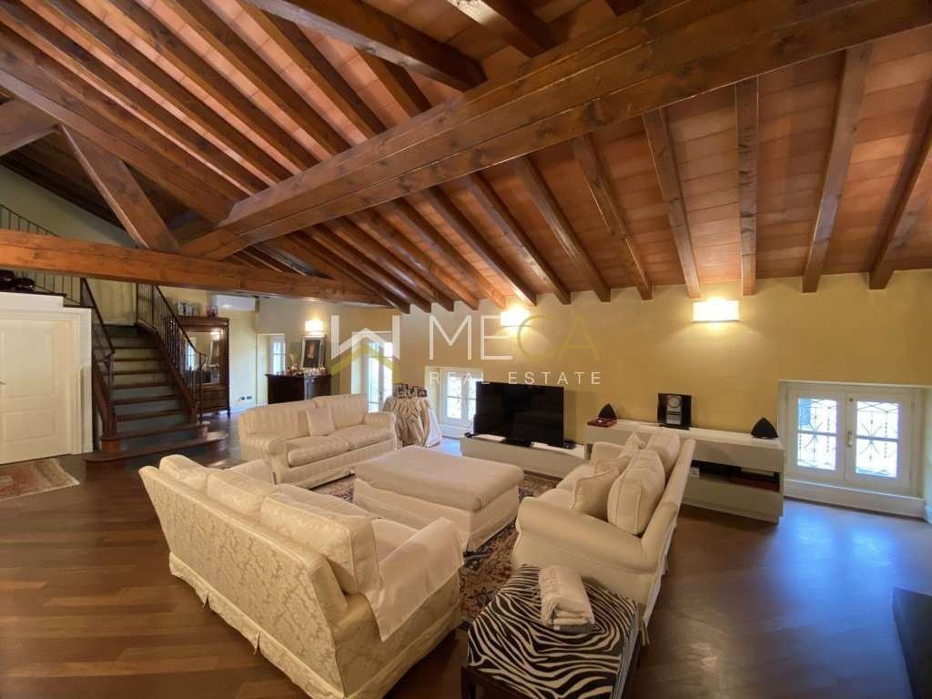 Apartment in Historic Center, Desenzano del Garda, Lombardy 5 - 17282162