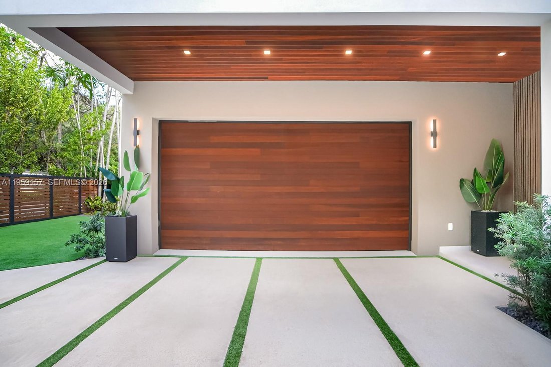 House in Miami, Florida, United States 3 - 17282097