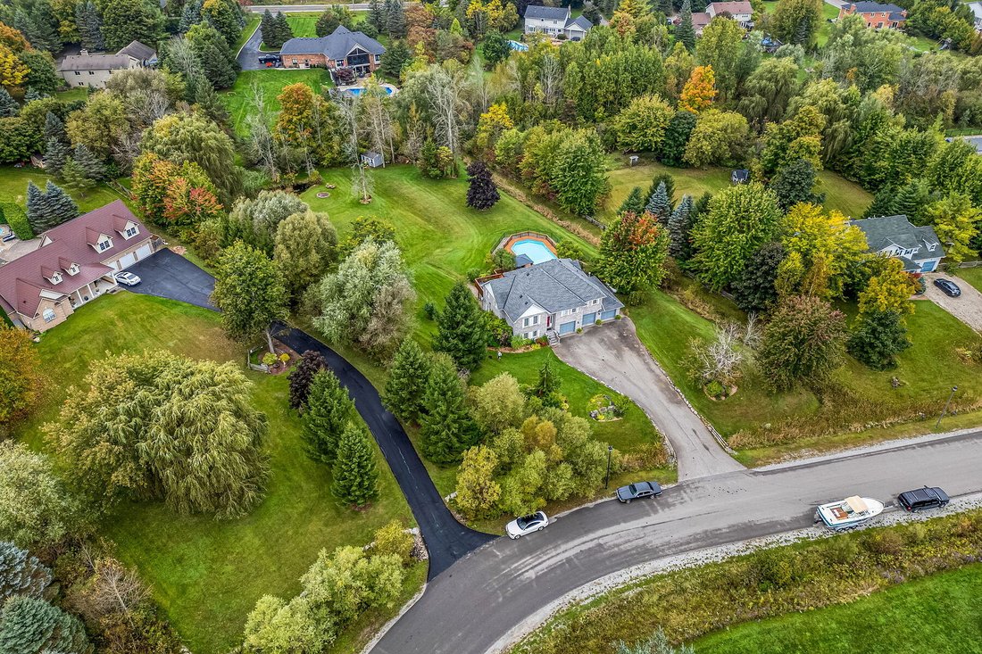 House in Milton, Ontario, Canada 2 - 17281697
