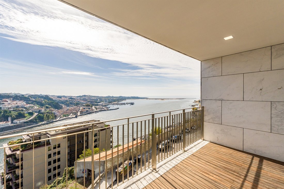 Apartment in Lordelo do Ouro e Massarelos, Porto District, Portugal 3 - 17284482