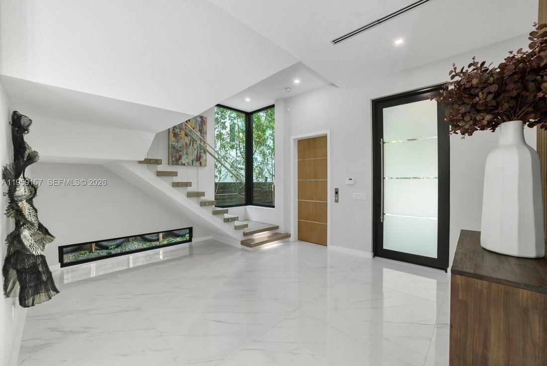 House in Miami, Florida, United States 4 - 17282097