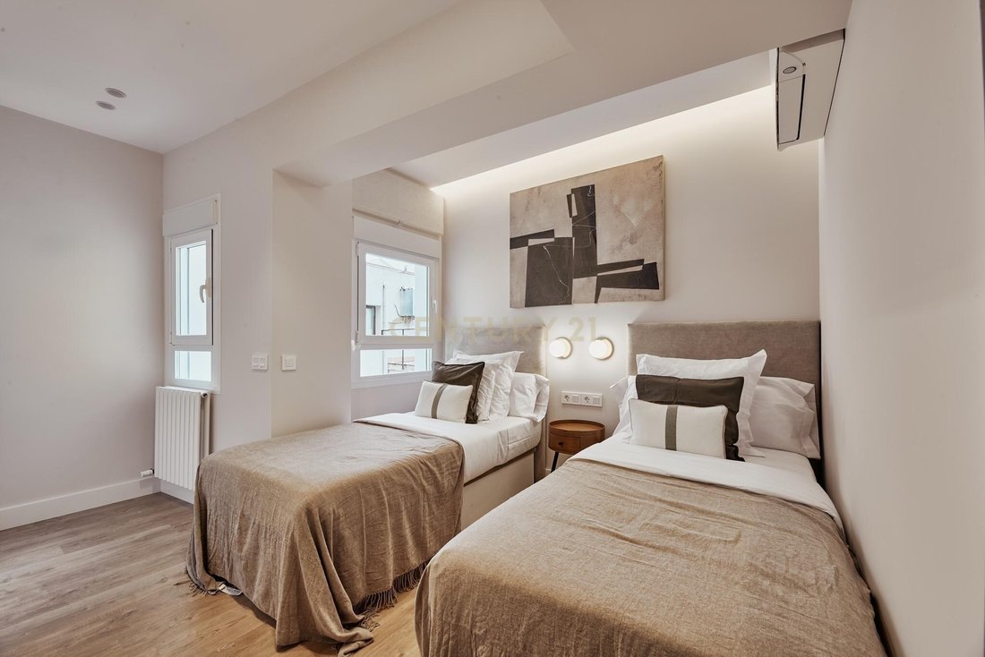 Apartment in Chamberi, Madrid, Spain 3 - 17283553