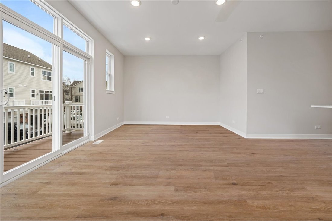Townhouse in Des Plaines, Illinois, United States 4 - 17282657