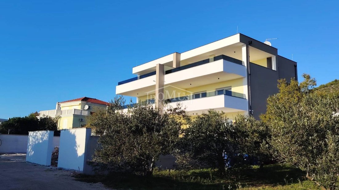 Casa en Tribunj, Condado de Šibenik-Knin, Croacia 2 - 16117241