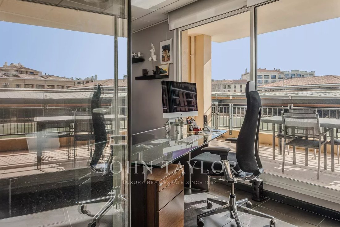 Apartment in Mazarin-Opéra-Bellegarde-Mairie, Aix-en-Provence, France 3 - 17136280