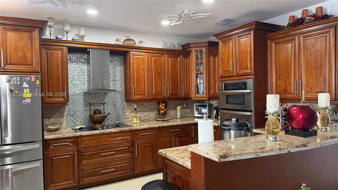 House in Miami, Florida, United States 5 - 17282061