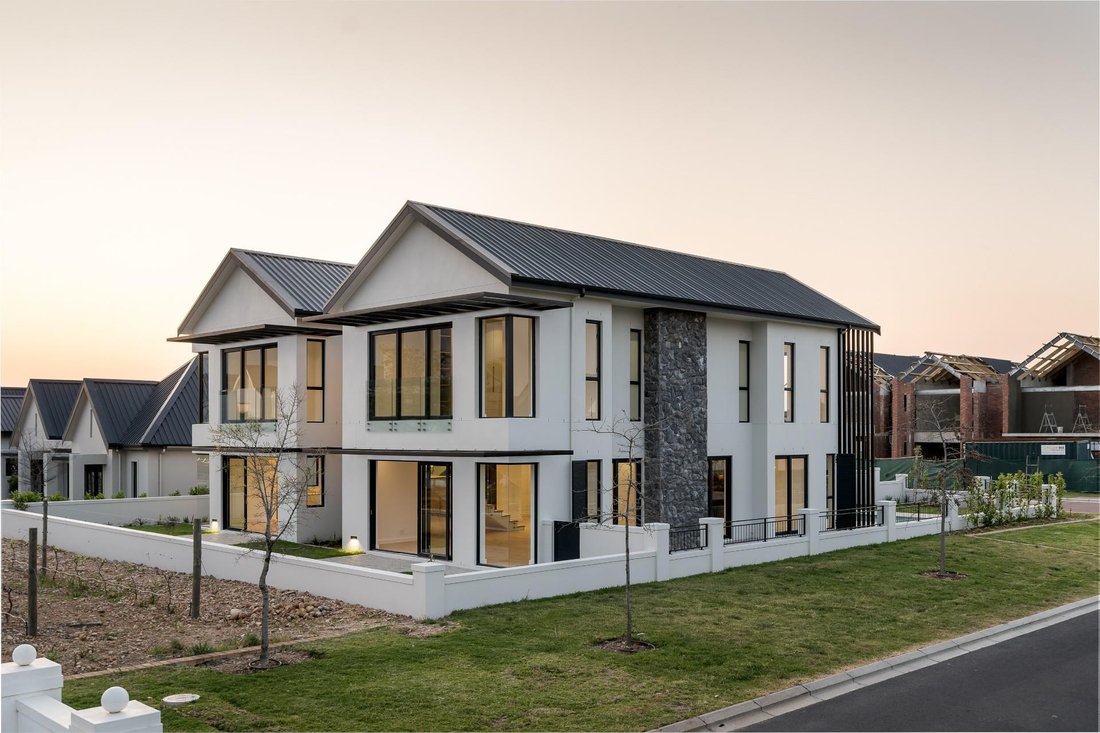 House in Paarl, Western Cape, South Africa 4 - 17282481