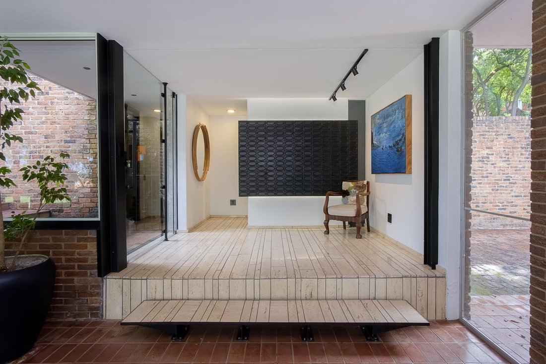 House in Monument Park, Gauteng, South Africa 3 - 17282611