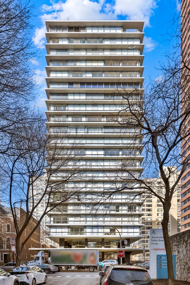 Condo in Chicago, Illinois, United States 1 - 17282681