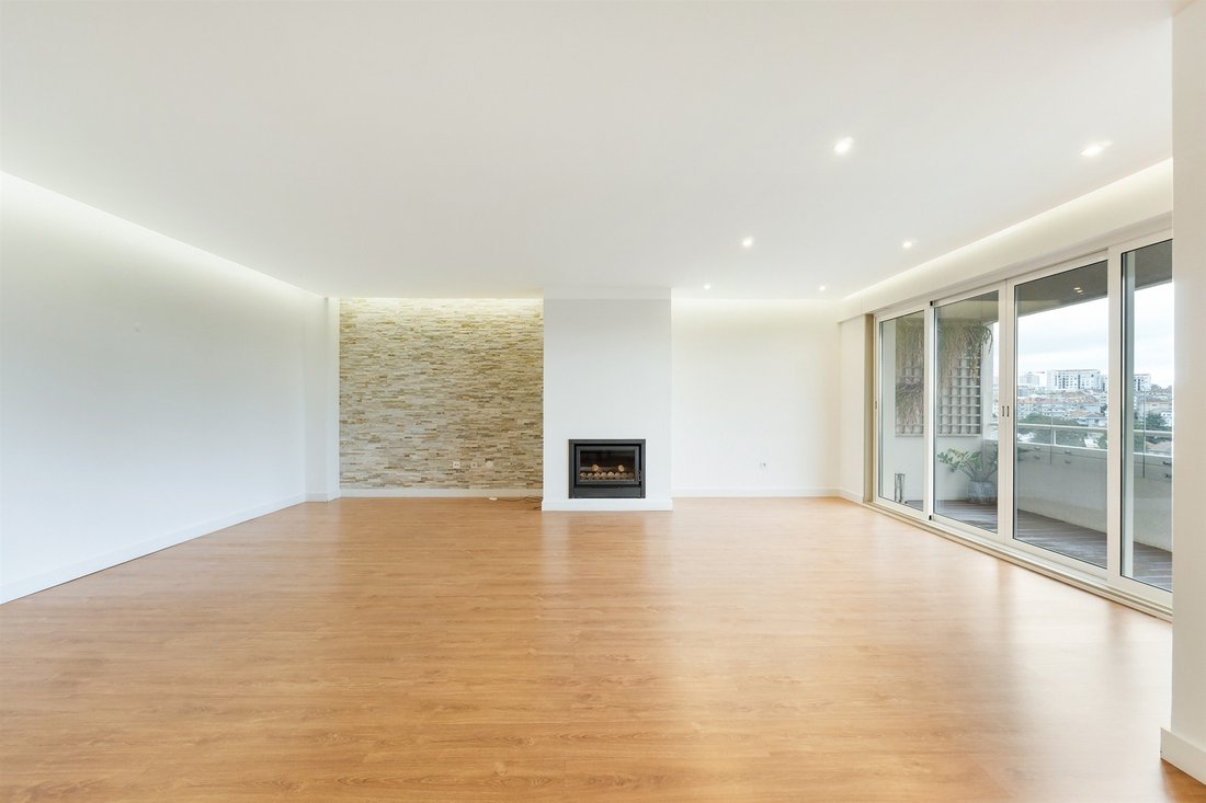 Apartment in Cedofeita, Santo Ildefonso, Se, Miragaia, Sao Nicolau e Vitoria, Porto District, Portugal 5 - 17284480