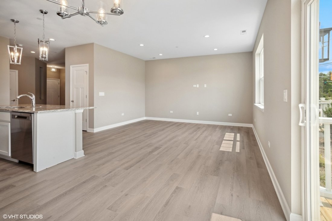 Condo in Addison, Illinois, United States 4 - 17282678