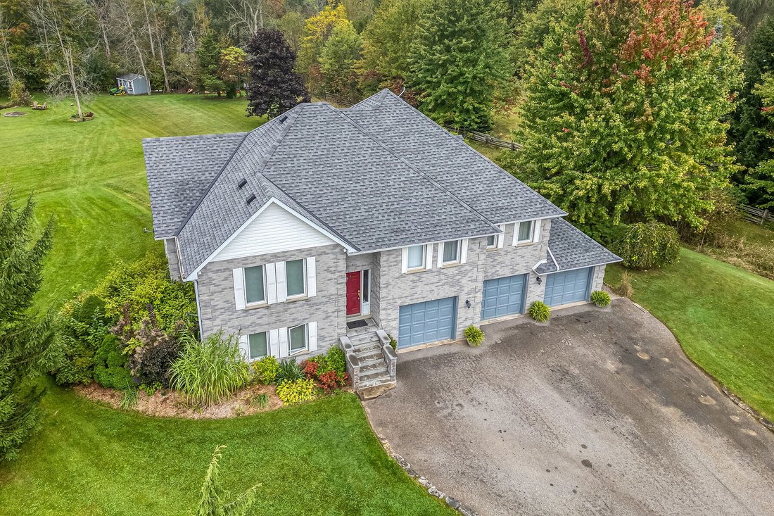 House in Milton, Ontario, Canada 3 - 17281697