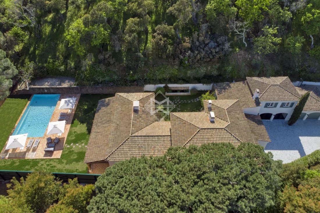 Villa in Ramatuelle, Provence-Alpes-Côte d'Azur, France 1 - 17283390