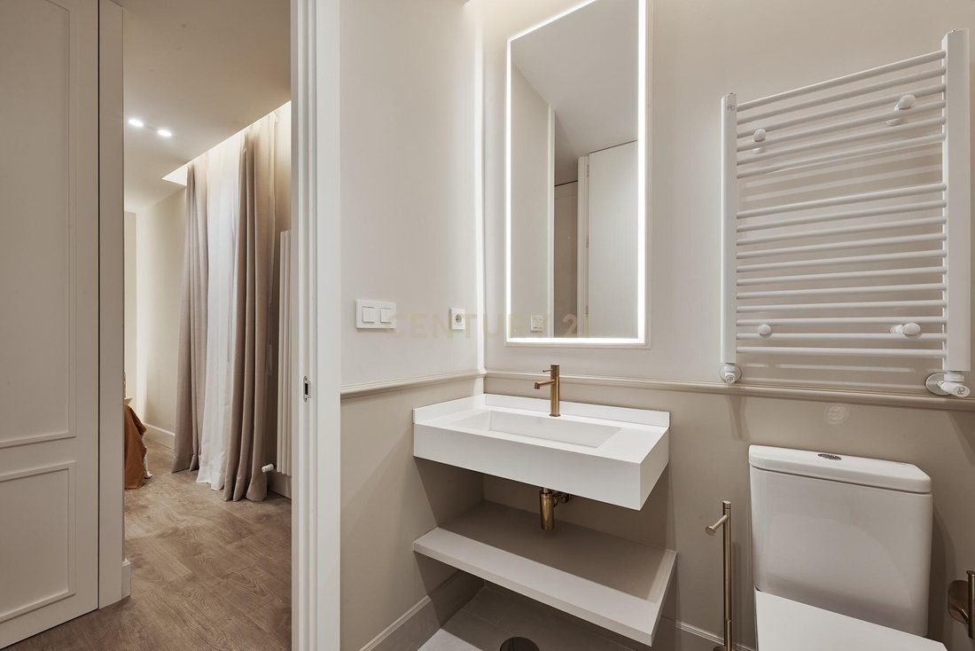 Apartment in Barrio Salamanca, Madrid, Spain 3 - 17283693