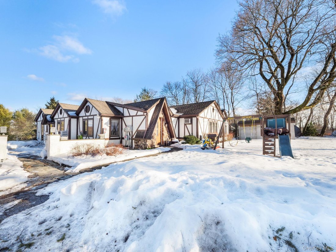 House in Monroe, New York, United States 2 - 17283111