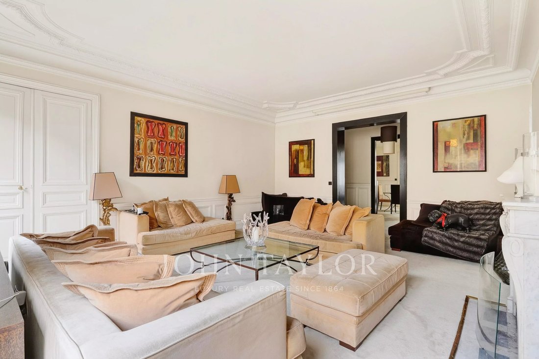 Apartment in Hoche-Friedland, Paris 8e Arrondissement, Paris 5 - 17283734