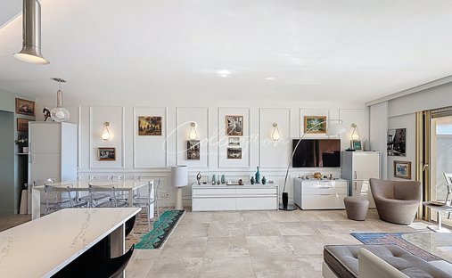 Apartment in Les Cougoulins-Rastines, Antibes, France 1