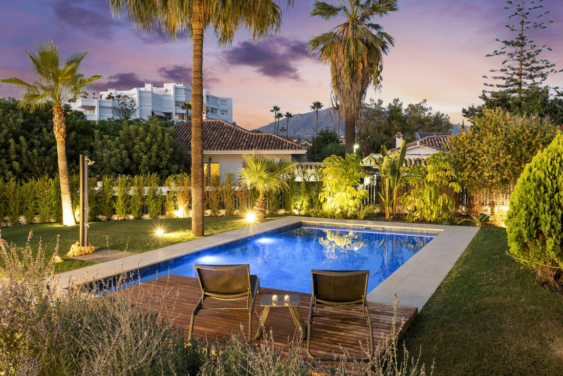 Villa in Guadalmina Alta, San Pedro de Alcantara, Spain 5 - 17284612