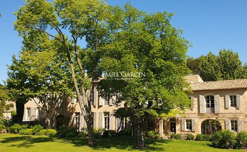 Villa in Saint-Rémy-de-Provence, Provence-Alpes-Côte d'Azur, France 1