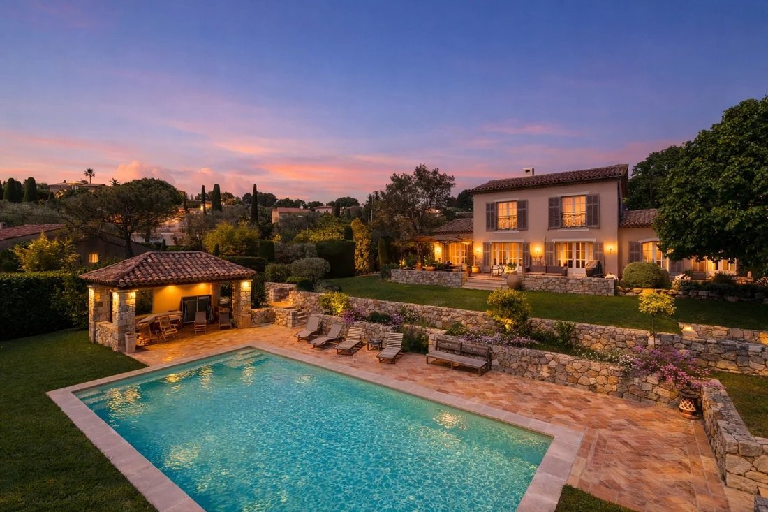 Estate in Mougins, Provence-Alpes-Côte d'Azur, France 2 - 17281273
