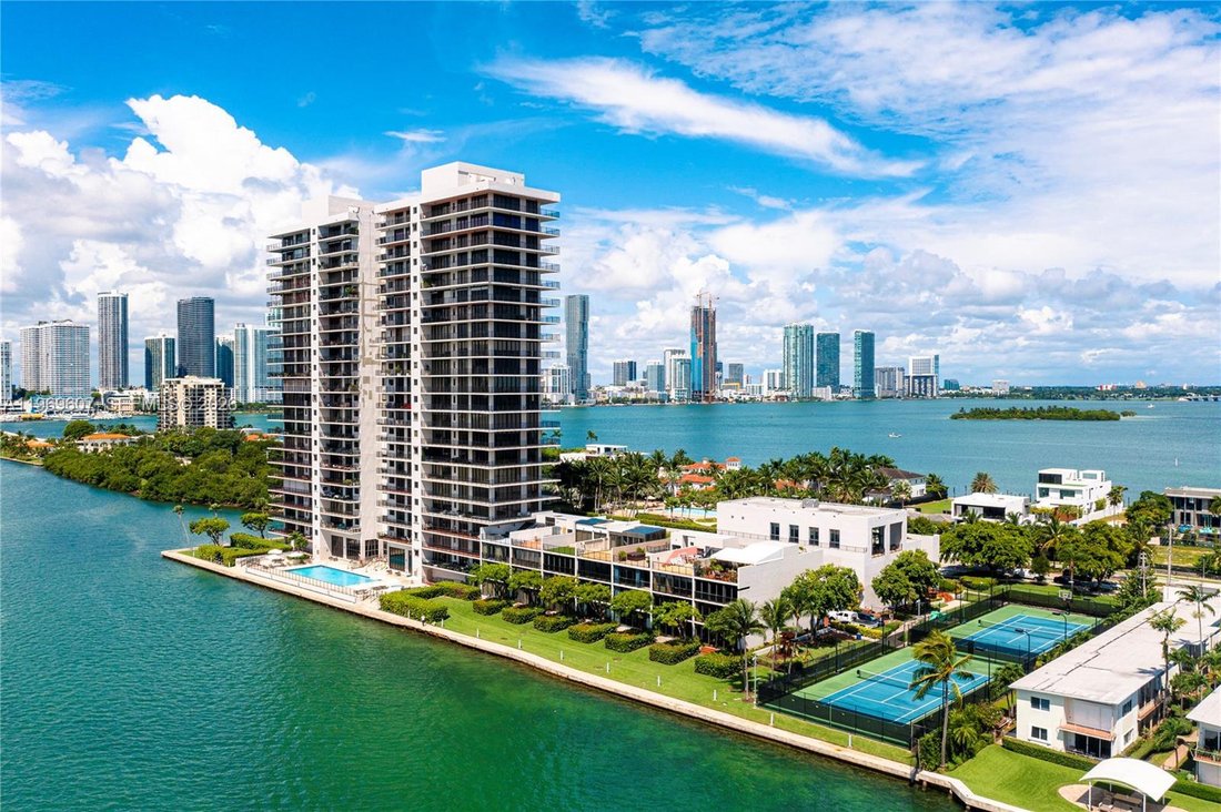 Condo in Miami, Florida, United States 1 - 17283870