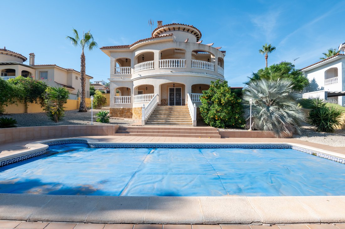 Villa in Algorfa, Valencian Community, Spain 1 - 17281465