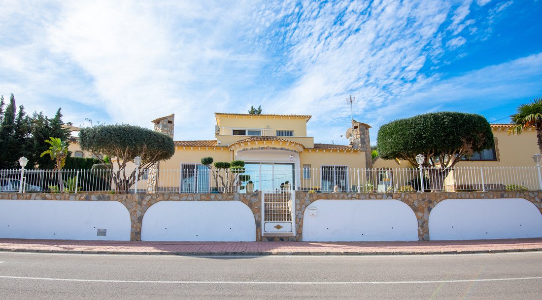 Villa in Algorfa, Valencian Community, Spain 1 - 17281433