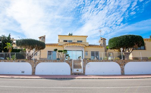 Villa in Algorfa, Valencian Community, Spain 1