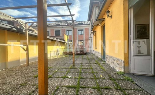 Wohnung in Centro-Lago Orientale, Como, Lombardei 1