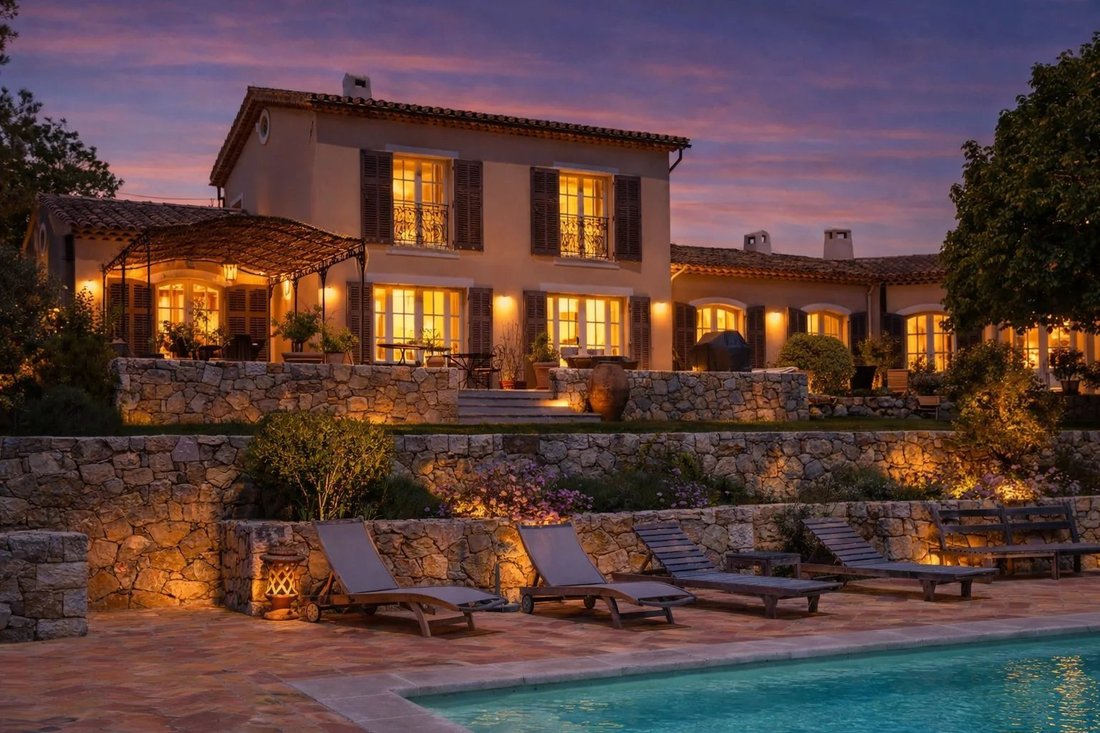 Estate in Mougins, Provence-Alpes-Côte d'Azur, France 1 - 17281273