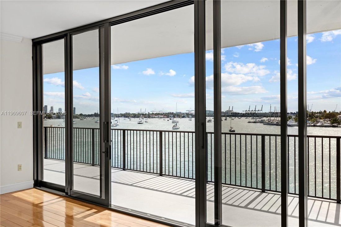 Condo in Miami, Florida, United States 4 - 17283870