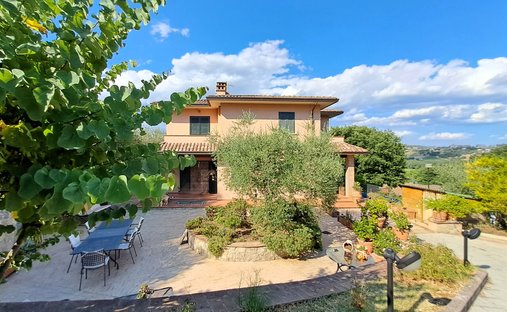 Villa a Corciano, Umbria, Italia 1