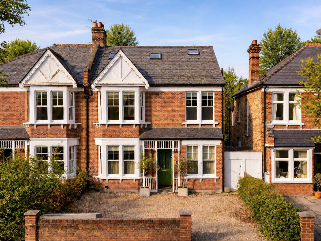 House in Clapham, Lambeth (Greater London), England 1 - 17283816