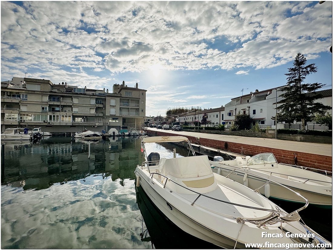 Apartment in Empuriabrava, Catalonia, Spain 3 - 17283589
