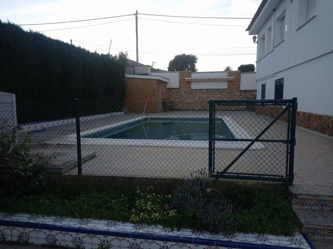 Villa in Chiva, Valencian Community, Spain 3 - 17283222
