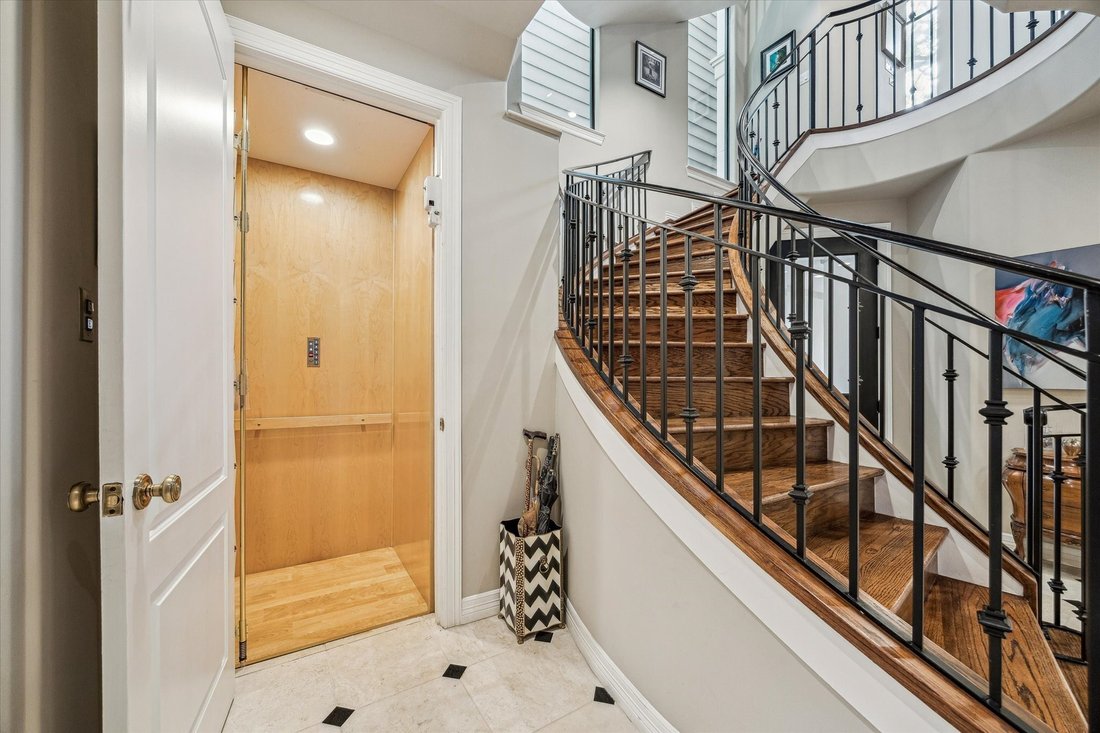 House in Houston, Texas, United States 3 - 17284135