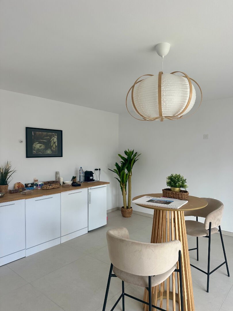 Apartment in Saint Giniez, 8e Arrondissement, Marseille 3 - 17281299