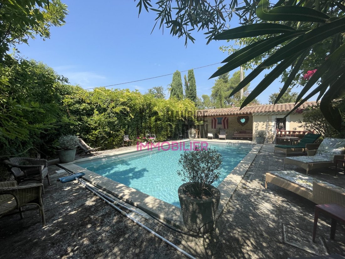 House in Centre Ville, Le Thor, France 1 - 17284362