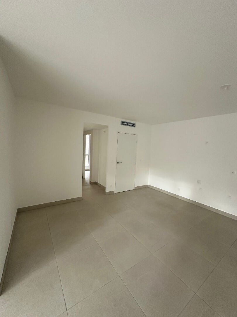 Apartment in Est-Repentance-Les Trois Bons Dieux, Aix-en-Provence, France 4 - 17281301